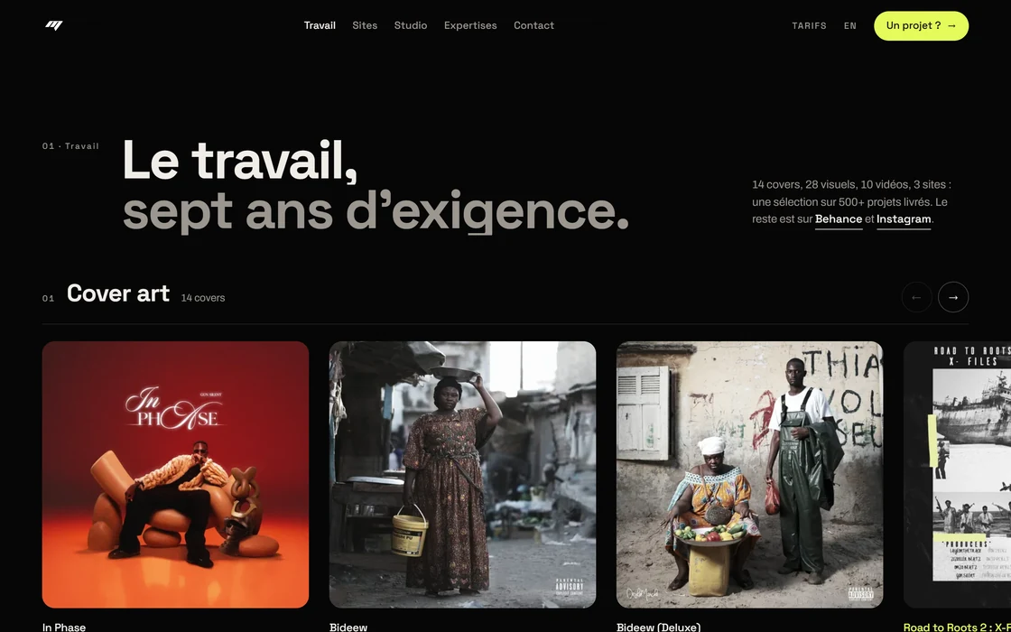 La section Travail : le titre « Le travail, sept ans d'exigence », le décompte des covers, visuels, vidéos et sites, puis le carrousel Cover art avec In Phase, Bideew et Bideew (Deluxe).